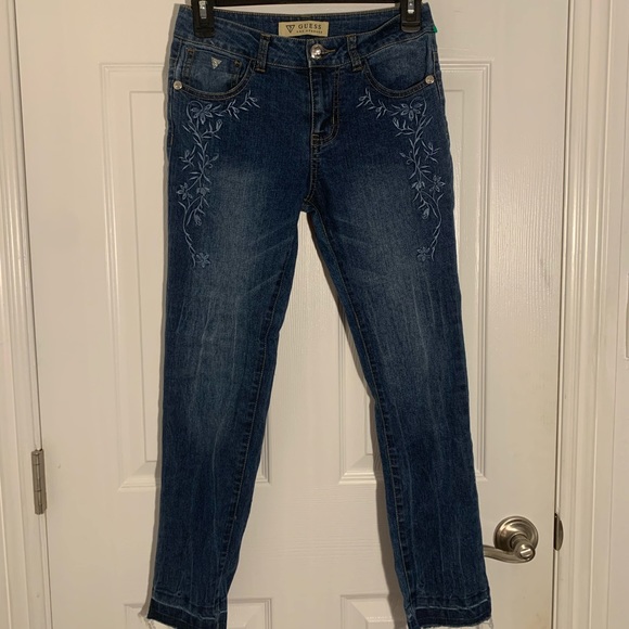 Guess Low-rise embroidered Y2K jeans - Picture 2 of 8